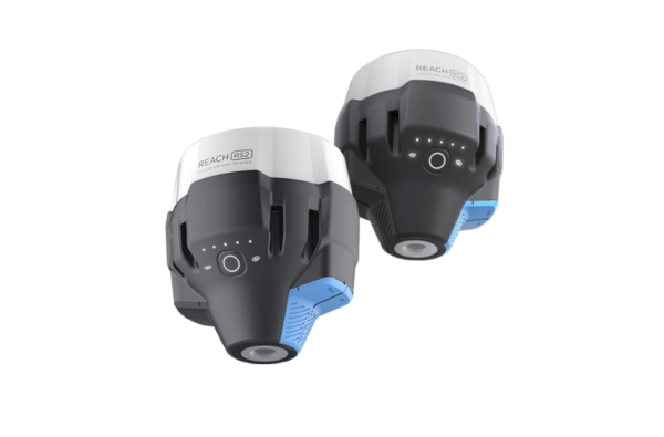 Récepteur GPS Reach RS2 vue trois quart