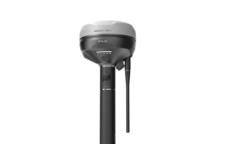 Le Reach RS4 avec son antenne UHF pour une portée à plusieurs dizaine de km